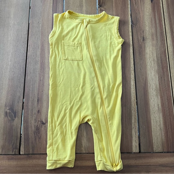 Kyte Baby Yellow Sleeveless Baby Romper Size 12-18 Months Like New - Picture 1 of 4